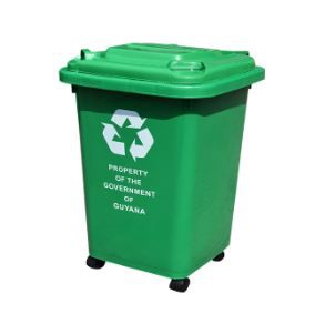 Lixeiras de plástico com volume de 50L